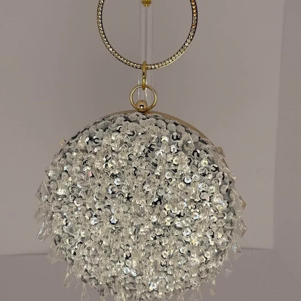 Chandelier‎ Clutch